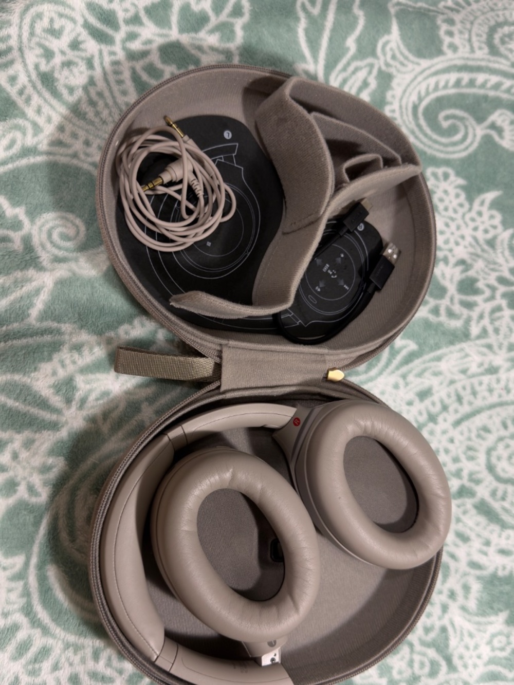 Sony WH-1000XM5 Wireless Noise Canceling Headphones – Beige/Silver